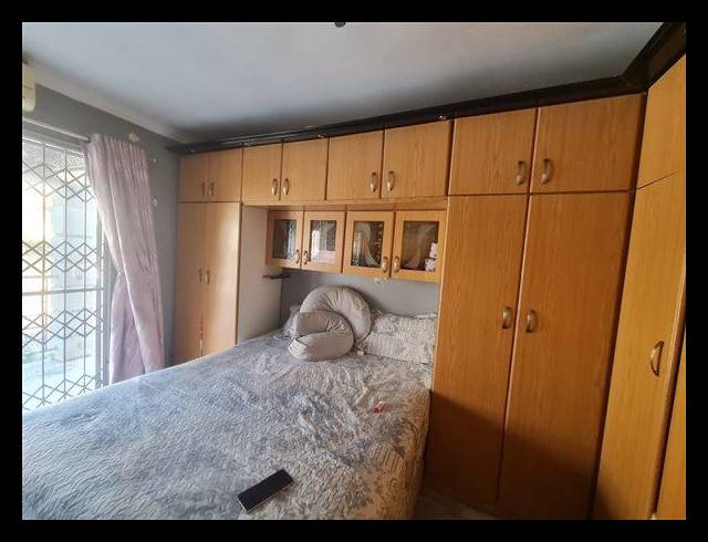 4 BEDROOM HOUSE FOR SALE IN CLAYFIELD